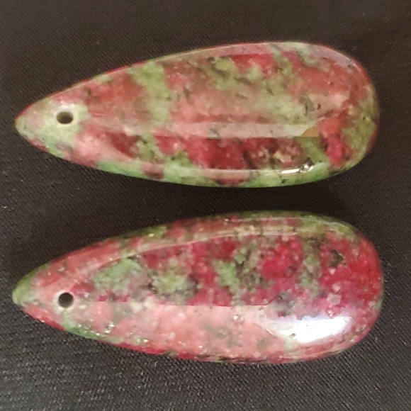 New 2pc Ruby in Zoisite Teardrop Pendants. - Picture 13 of 16